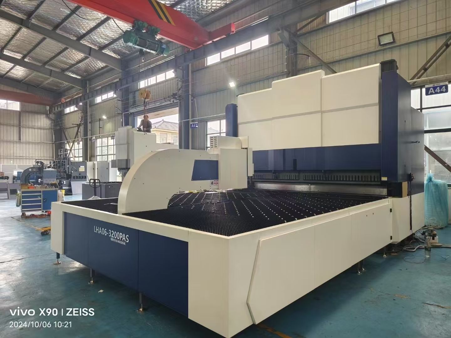 Precautions for Using CNC Panel Bender