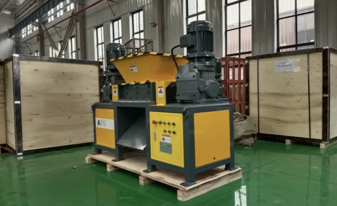 mini-double-motor-shredder4.jpg