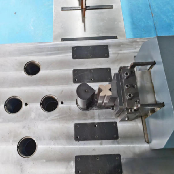 cnc-horizontal-press-brake_03.jpg