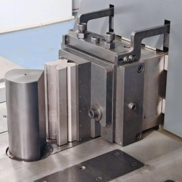 cnc-horizontal-press-brake_04.jpg